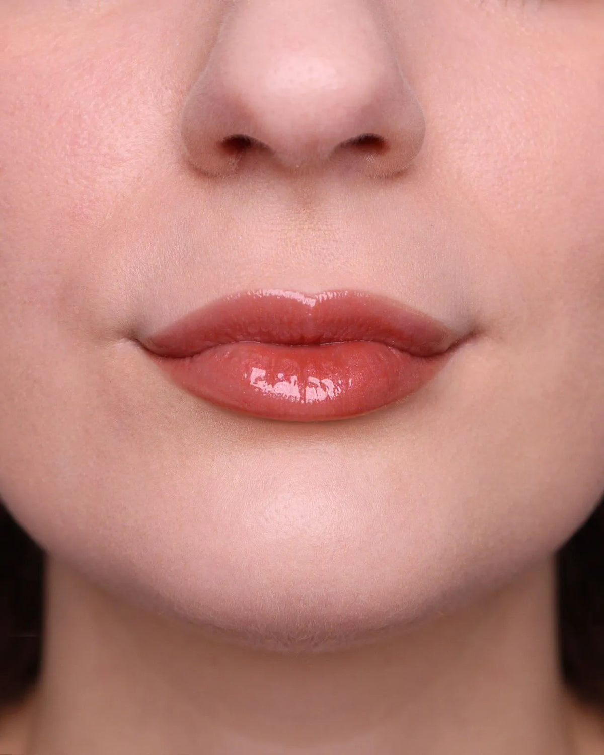 Balmy Gloss - Nude Caldo Brillante 02